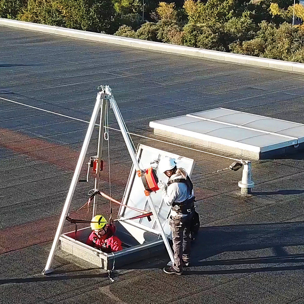 Trípode Para Trabajo en Espacio Confinado con Winche y Bolso Deltaplus
