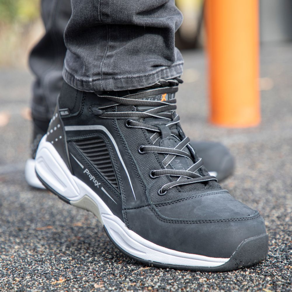 Zapatilla de seguridad Proflex 142N