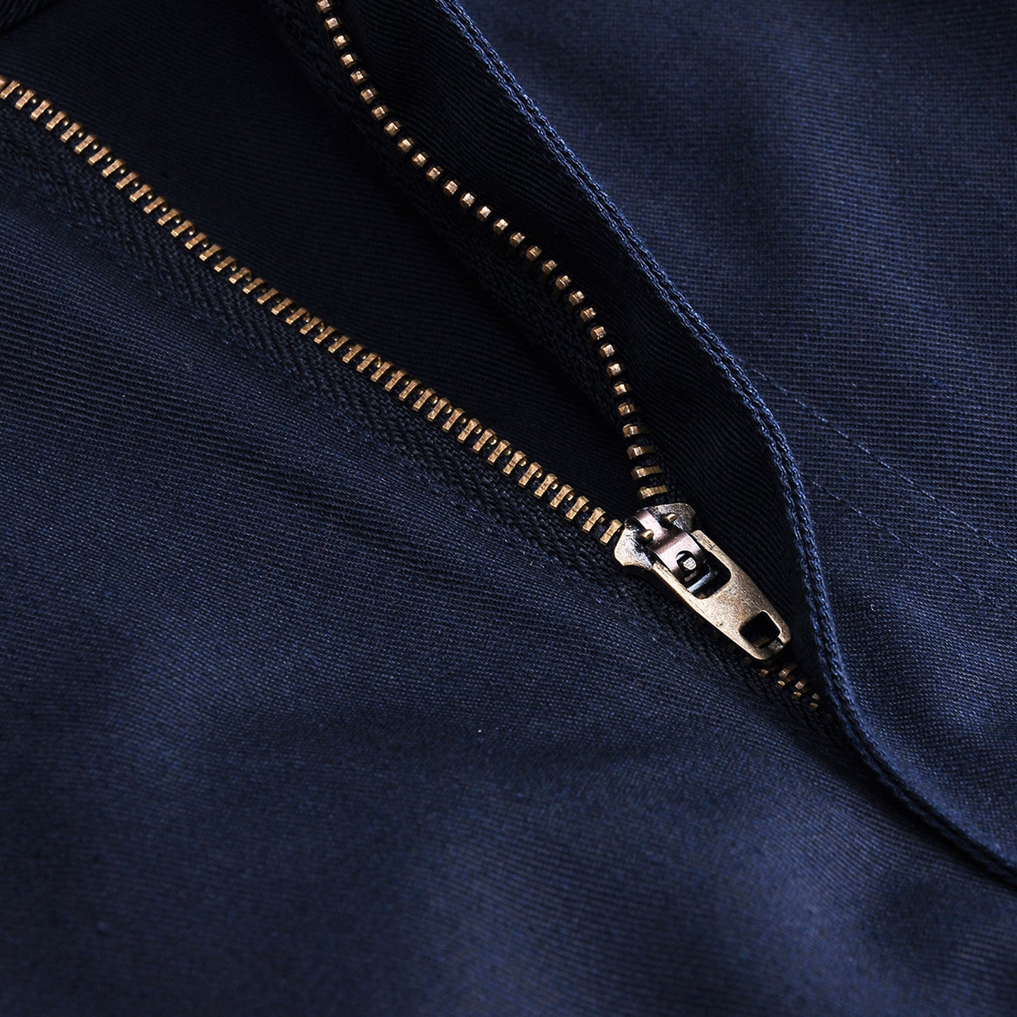 Pantalón Cargo Executive Gabardina Hombre